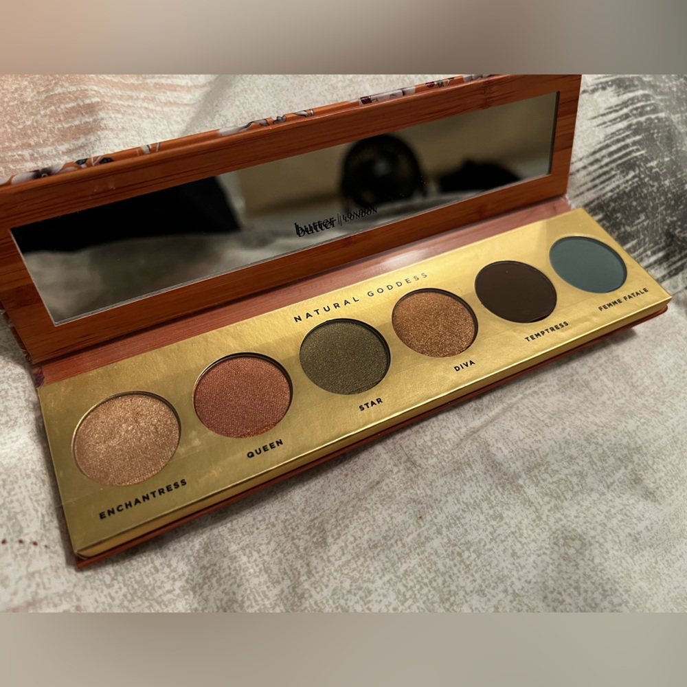 Butter London Eyeshadow Pallet Natural Goddess